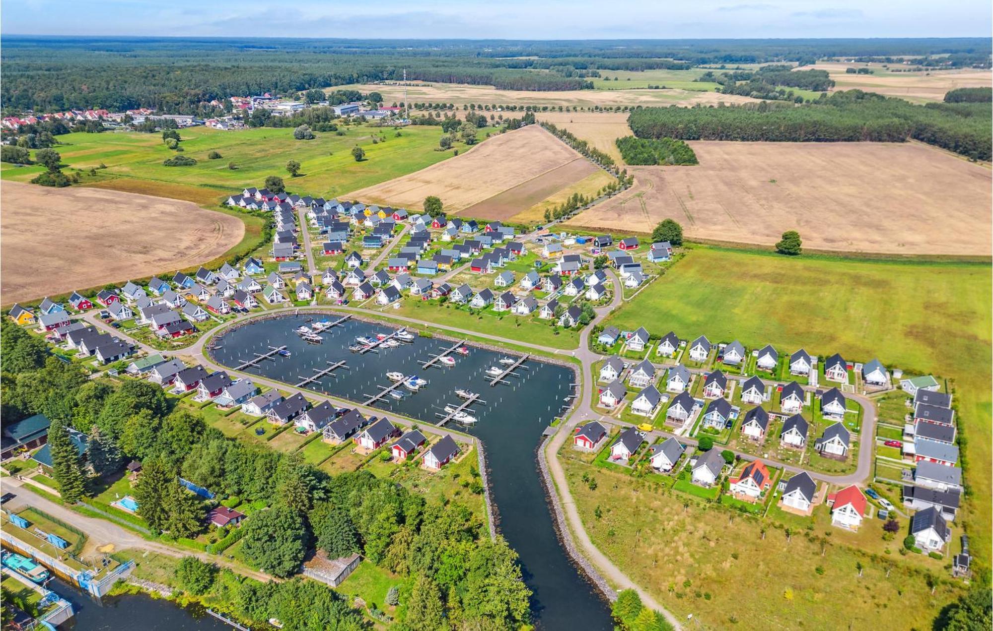 2 Bedroom Beautiful Home In Zerpenschleuse Luaran gambar